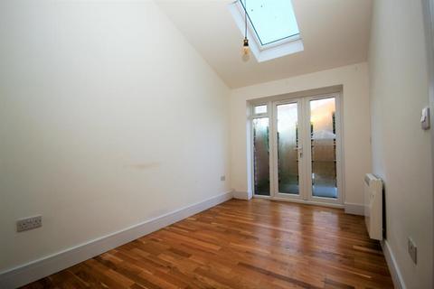 1 bedroom flat for sale, Crabtree Lane, Lancing BN15