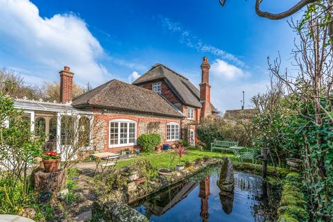 4 bedroom cottage for sale, Sea Lane, Rustington BN16