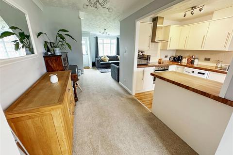 6 Barque Close, Littlehampton, BN17 6RP