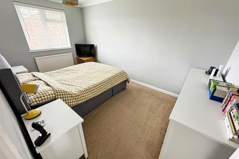 6 Barque Close, Littlehampton, BN17 6RP