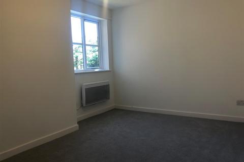 2 bedroom flat to rent - Crown Rise, Watford WD25