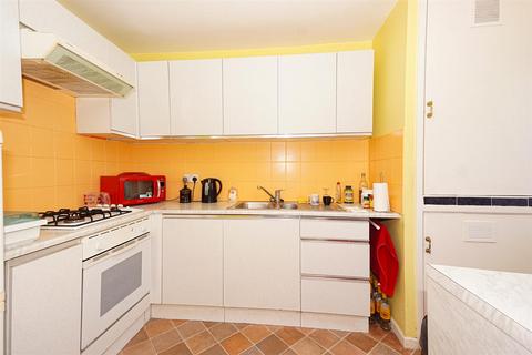 2 bedroom terraced house for sale, Leeds Close, Hastings