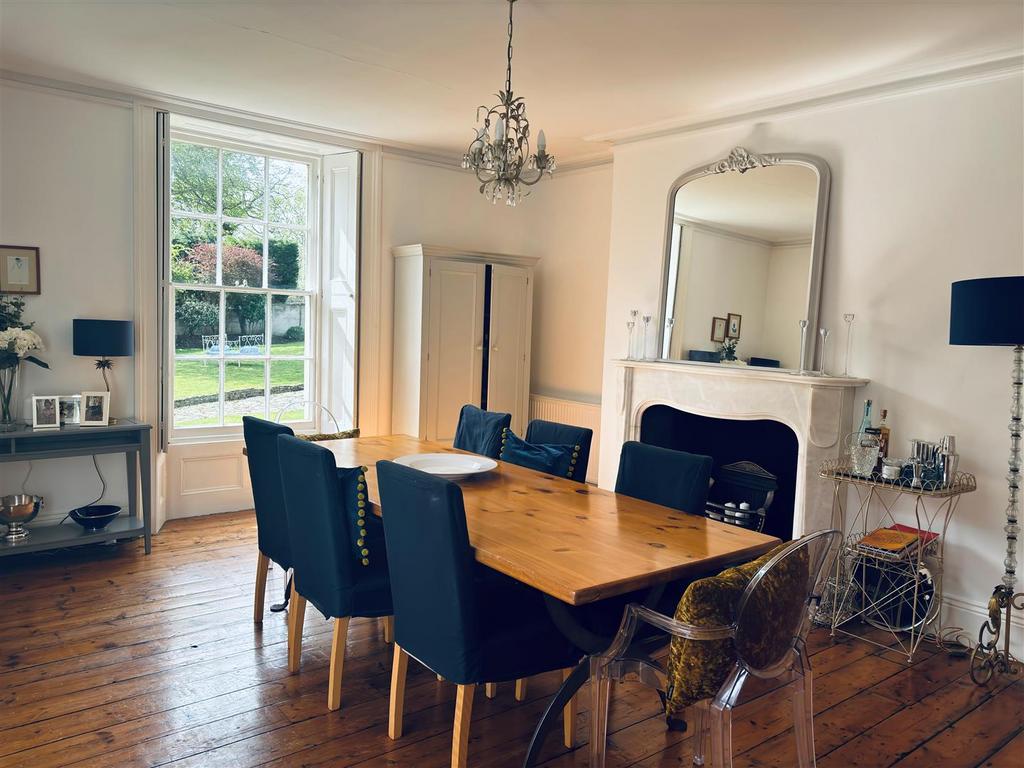 Dining Room 2.jpg