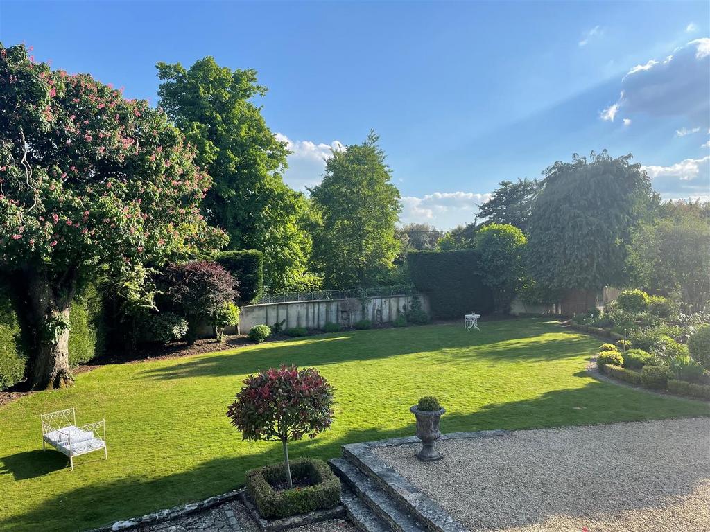 Garden 10.jpg