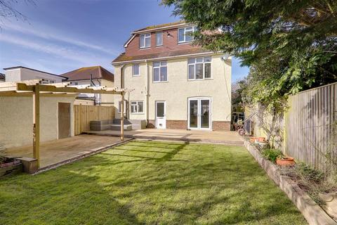5 bedroom detached house for sale, Hythe Road, Worthing BN11