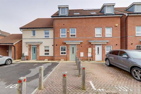 3 bedroom terraced house for sale, Brothers Avenue, Worthing BN13