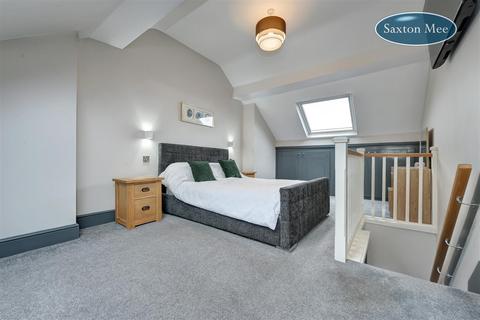 3 bedroom end of terrace house for sale, Brighton Terrace Road, Crookes, S10