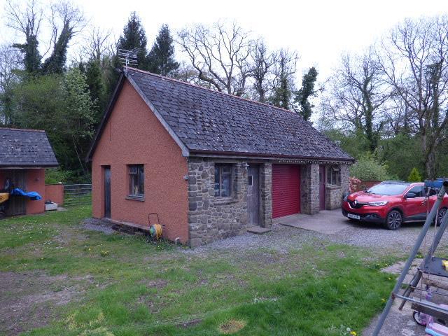 Garage/utility area
