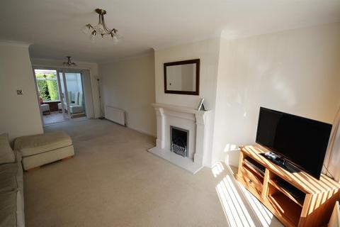3 bedroom semi-detached house to rent, Leicestershire Drive, Belmont