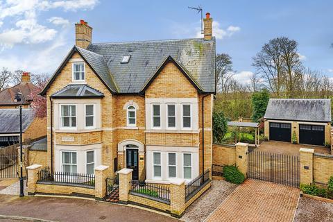 5 bedroom detached house for sale, Fleming Drive, Fairfield, Hitchin, SG5