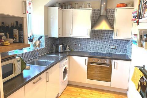 2 bedroom apartment to rent - Weldon Rd, Altrincham, WA14 4RH