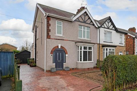 3 bedroom semi-detached house for sale, West Common Lane, Scunthorpe