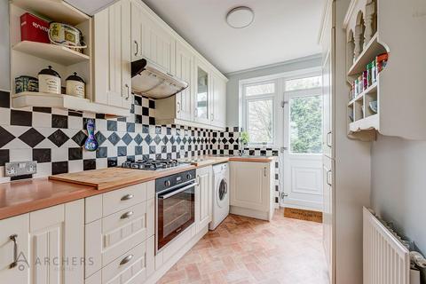28 Lydgate Hall Crescent, Sheffield, S10 5NE