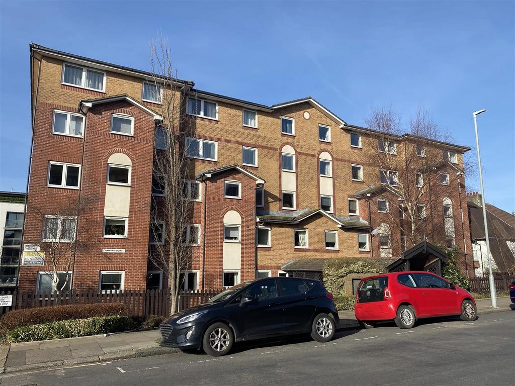 Holland Road, Hove BN3 2 bed retirement property for sale £245,000
