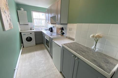 1 bedroom flat for sale, St. James's Street, Brighton BN2