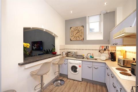 2 bedroom flat for sale, Fountain Street, Ulverston