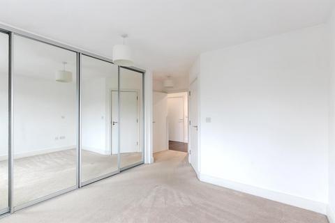2 bedroom flat to rent - Roehampton Lane, London, SW15