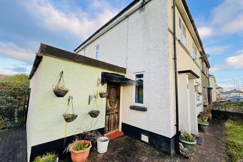 32 Brynymor, Burry Port, SA16 0LA