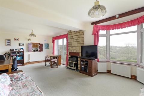 4 bedroom detached house for sale, Box, Stroud