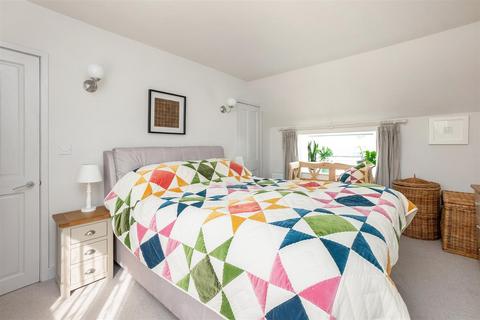 9 Catbrook, Chipping Campden, GL55 6DF