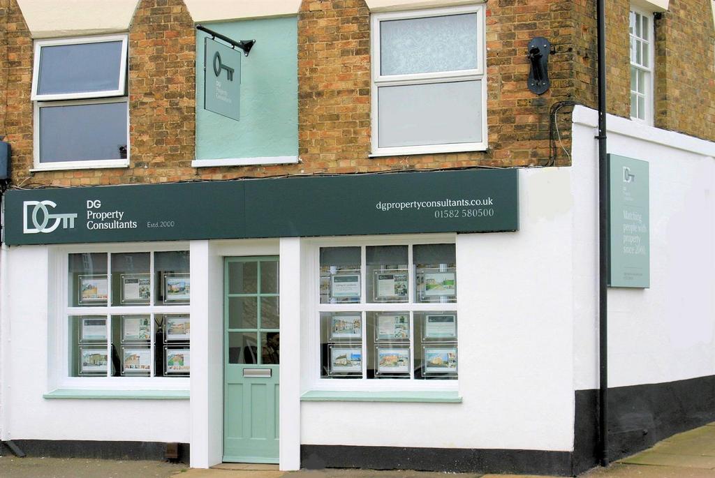 High Street Office in Toddington