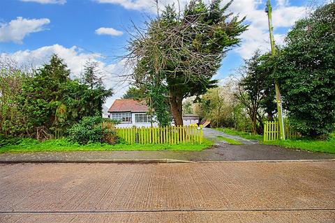 2 bedroom detached bungalow for sale, Imperial Avenue, Mayland, Chelmsford