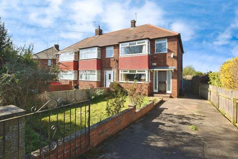 3 bedroom end of terrace house for sale, First Lane, Anlaby, Hull