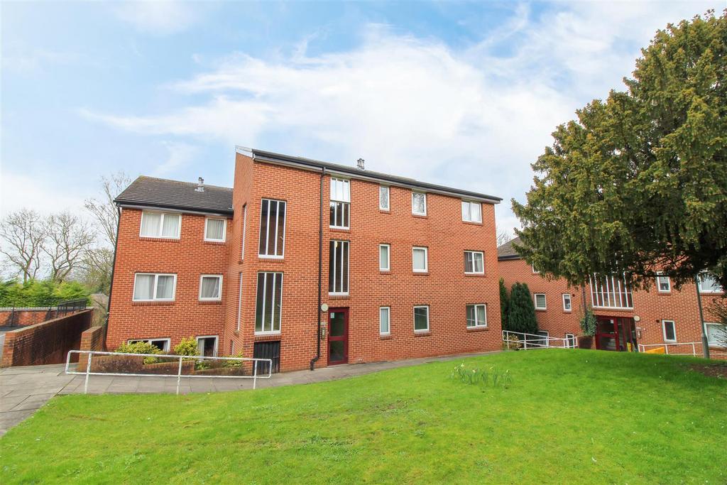 The Knoll, Palace Road, Ripon 2 bed apartment for sale £137,000