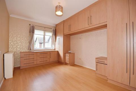 1 bedroom retirement property for sale, Chadwell Heath Lane, Romford RM6