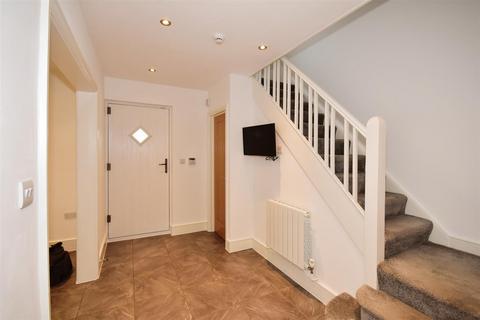 4 bedroom detached house for sale, Wellington Hill, Loughton IG10