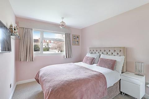 1 bedroom apartment for sale, Hornbeam Road, Buckhurst Hill IG9