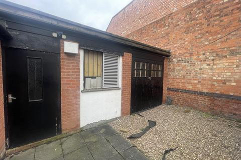 Property to rent, Rear studio/workshop Clarendon Park Road, Leicester