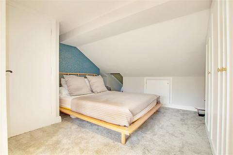 4 bedroom terraced house for sale - Kennedy Avenue, Hoddesdon