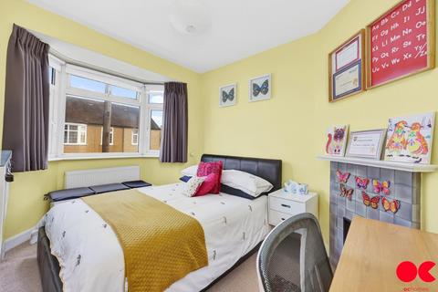 32 Suffield Road, London, E4 9TA