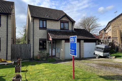 3 bedroom detached house for sale, Trinity Park, Calne SN11