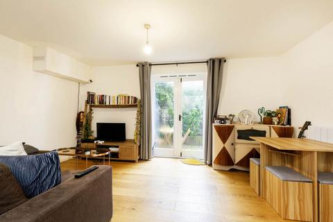 1 bedroom flat to rent, NW1