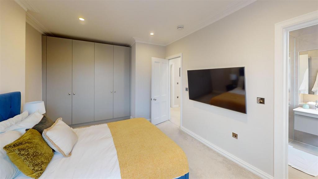 Flat 4 22 Kensington Gardens Square Bedroom 2.jpg