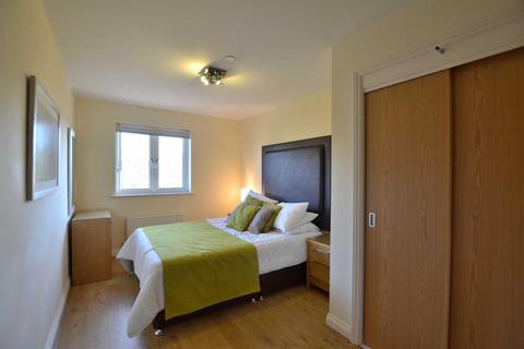 2 bedroom apartment for sale - Equinox Place, Farnborough GU14