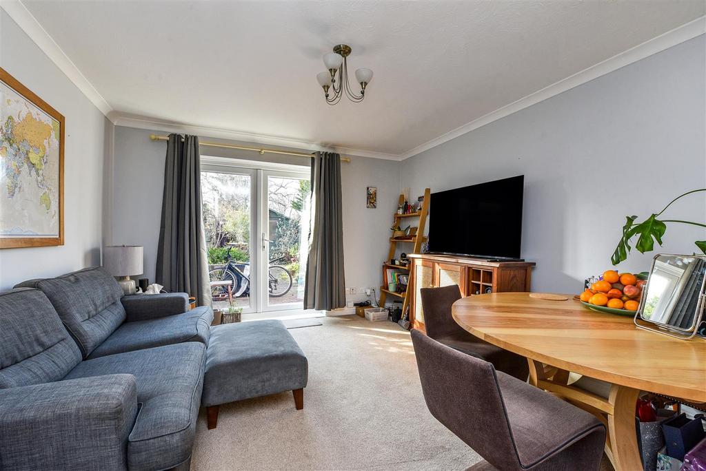 Durford Road, Petersfield, Hampshire 2 bed semidetached house for sale