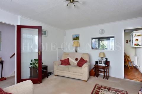 16 Abingdon Place, Potters Bar, EN6 1TF