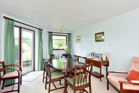 16 Abingdon Place, Potters Bar, EN6 1TF