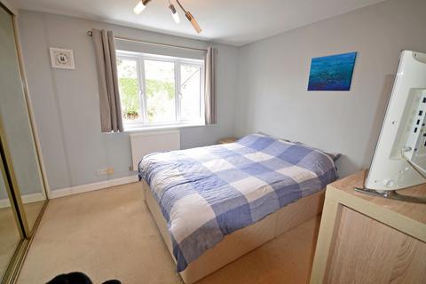 2 bedroom end of terrace house for sale, Wingfield Gardens, Frimley, Camberley, GU16