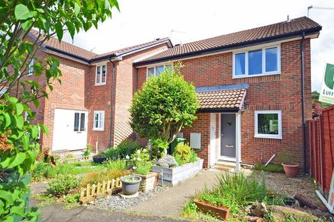 2 bedroom end of terrace house for sale, Wingfield Gardens, Frimley, Camberley, GU16