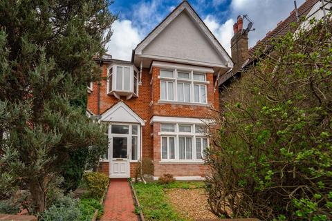 76 Lavington Road, London, W13 9LR