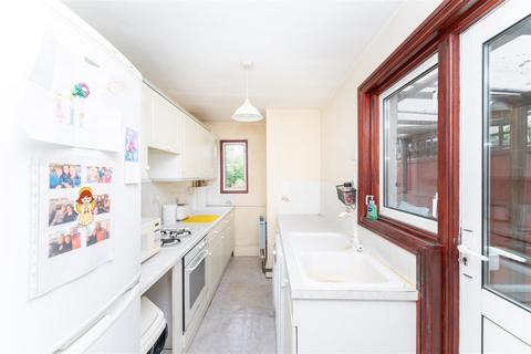 76 Lavington Road, London, W13 9LR