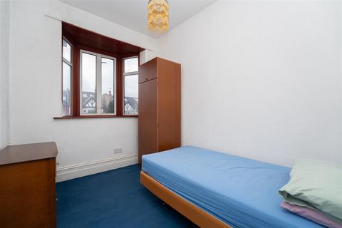 76 Lavington Road, London, W13 9LR