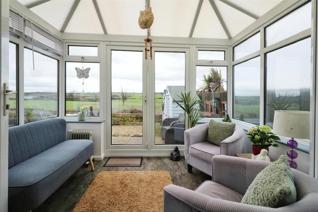 Doncaster Road, Thrybergh, Rotherham 2 bed cottage for sale £280,000