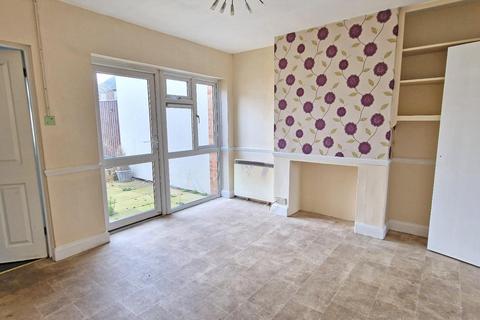 3 bedroom end of terrace house for sale - Hailles Gardens, Bicester