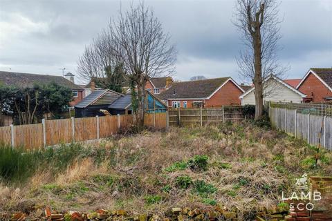 3 bedroom property with land for sale - Rectory Road, Great Holland CO13