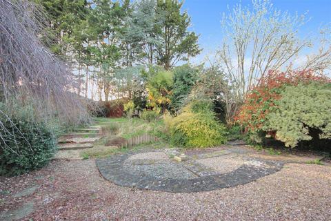 2 bedroom detached bungalow for sale, Pippin Close, Rushden NN10